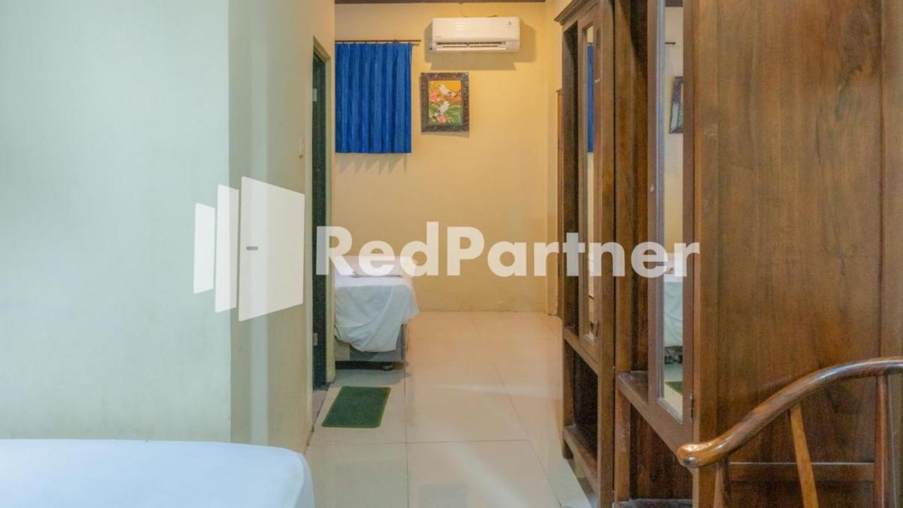 Vandhela Homestay Syariah Mitra Reddoorz Surabaya Exterior foto